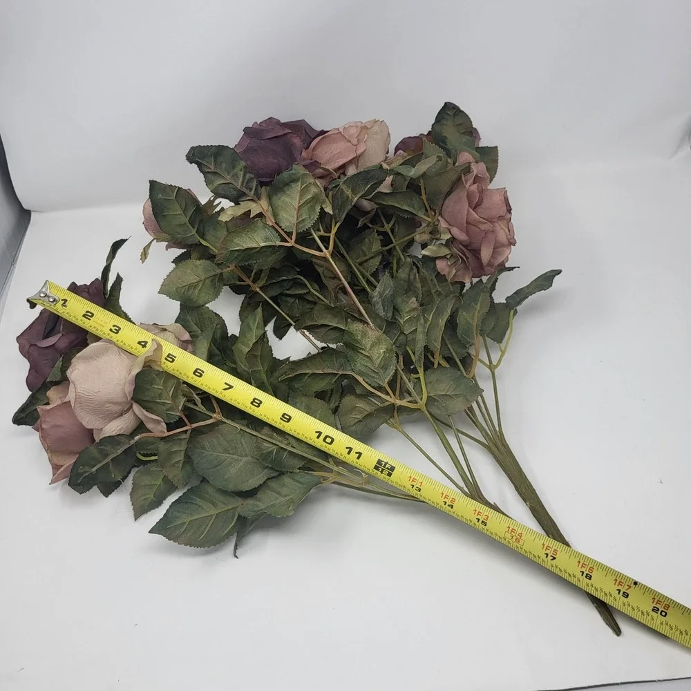 The Unbranded Brand bunches artificial
